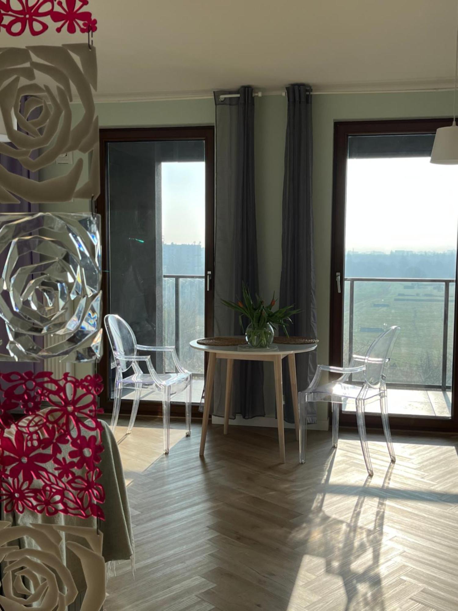 Warsaw Airport Wyscigi - City And Green View Apartment With Underground Garage Luaran gambar